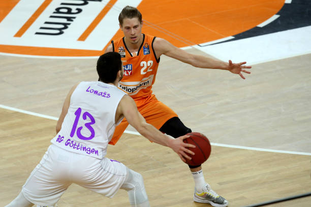 的情况下凭 的情况下凭